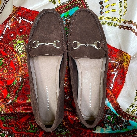 Brand New Mercer & Madison Genuine Suede Brown Flats Loafers Silver Buckle - Picture 6 of 15